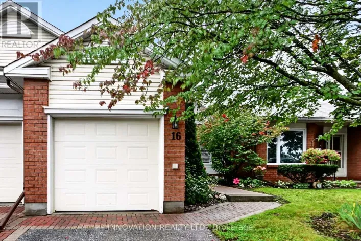 Row / Townhouse for sale: 16 HEATHER GLEN COURT, Ottawa