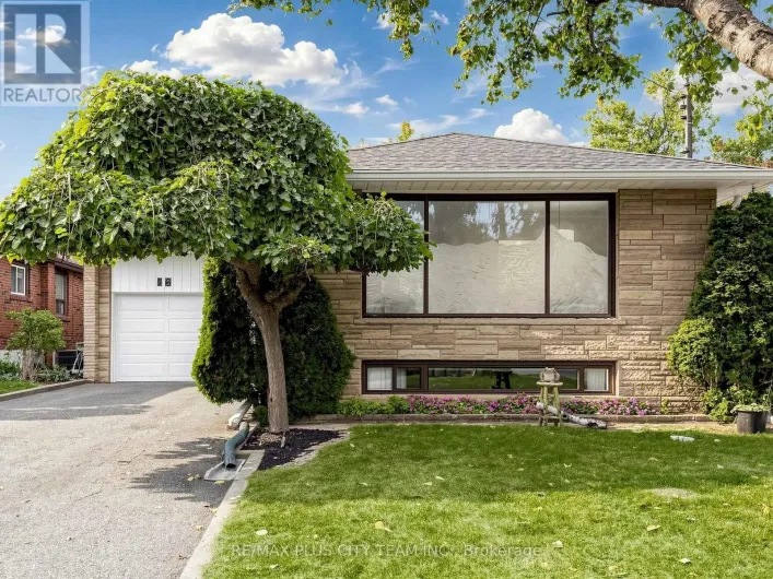 House for sale: 16 HOLFORD CRESCENT, Toronto