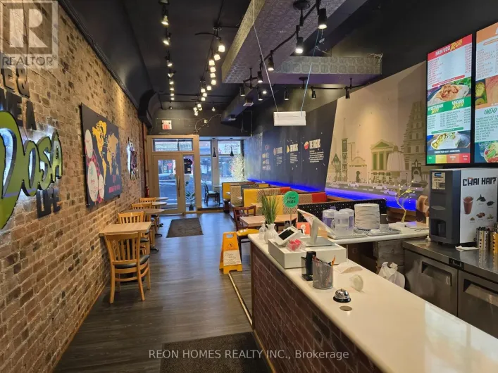 16 HOLLAND STREET, Bradford West Gwillimbury