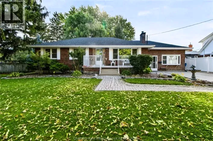 16 INDIAN CREEK ROAD West, Chatham