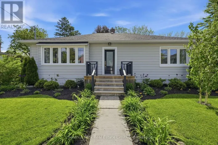 16 JANE STREET, Prince Edward County