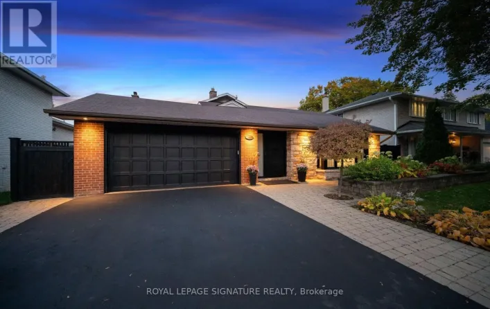 16 KINGSBOROUGH CRESCENT, Toronto