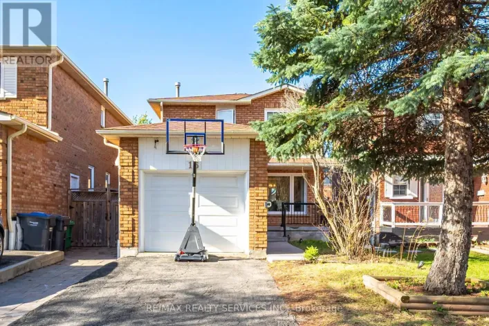 16 LANGHOLM COURT, Brampton