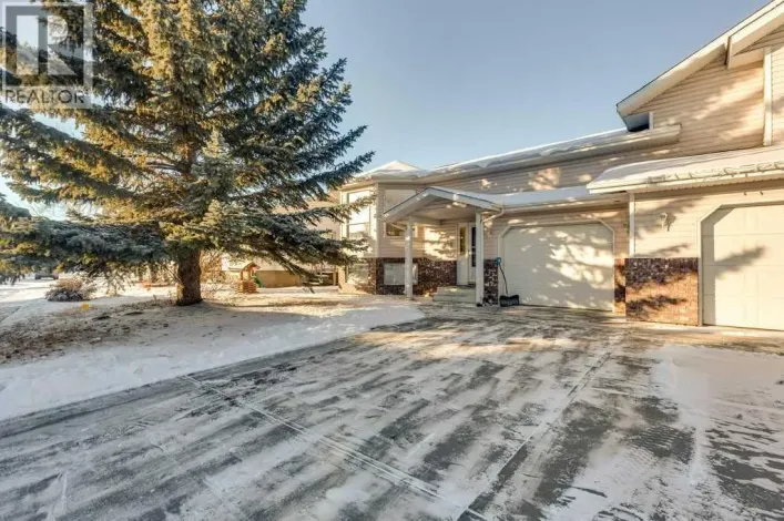16 Lawrence Crescent, Red Deer