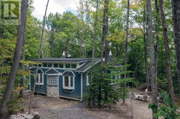 16 LONG AND WINDING ROAD, Seguin