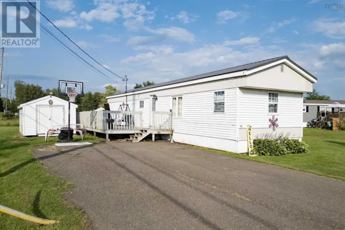 16 Lorne Crescent, Amherst