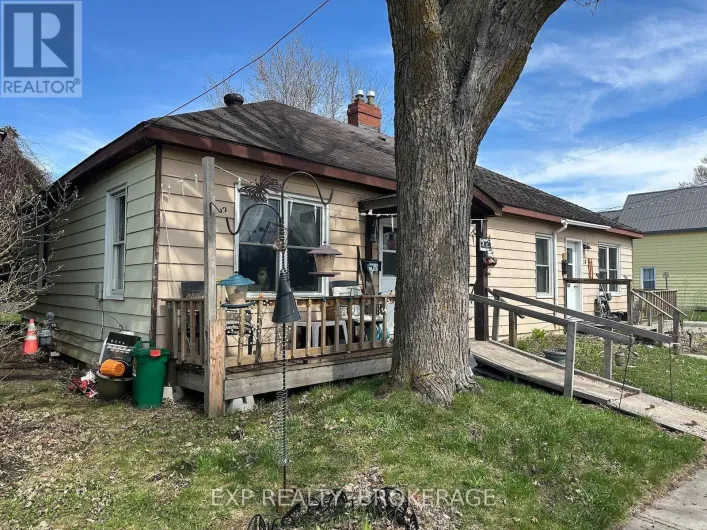 16 LOUIS STREET, Brockville
