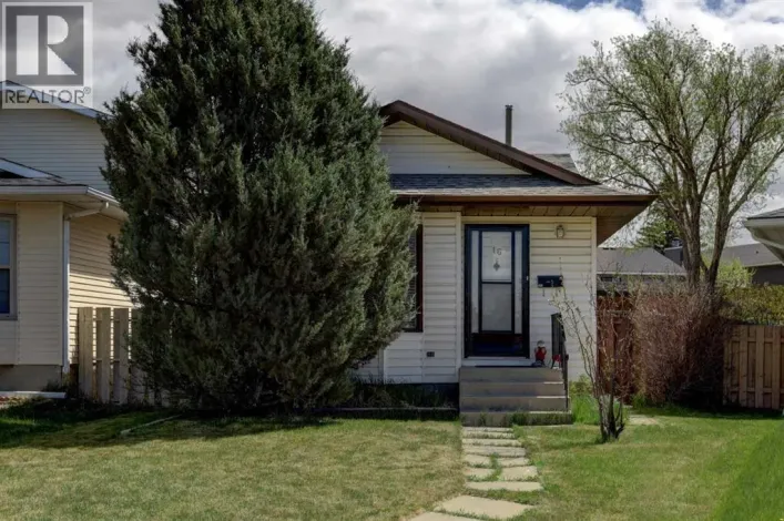 16 Martingrove Mews NE, Calgary