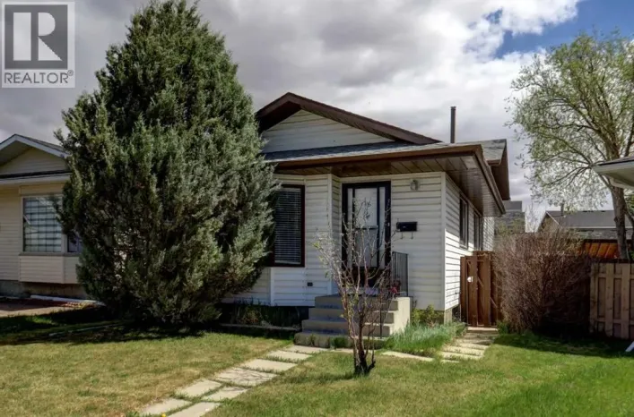 16 Martingrove Mews NE, Calgary