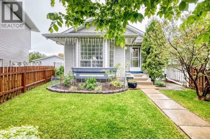 16 Martinridge Way NE, Calgary