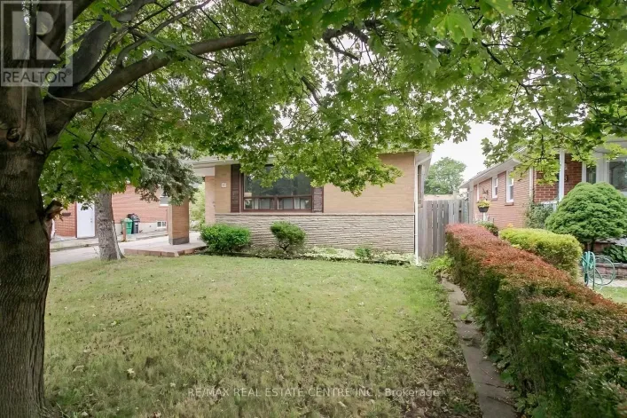 16 MCLAUGHLIN ROAD N, Brampton