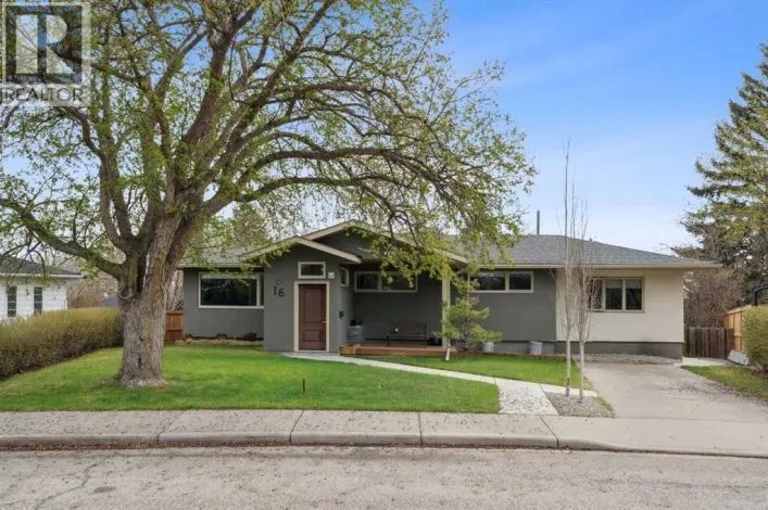 16 MEADOWLARK Crescent SW, Calgary