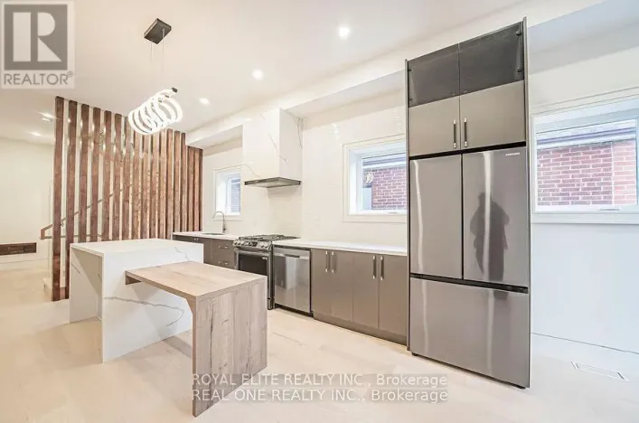 16 MULBERRY CRESCENT, Toronto