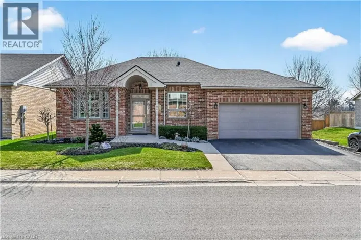 16 NORTHERNBREEZE Street Unit# 63, Mount Hope