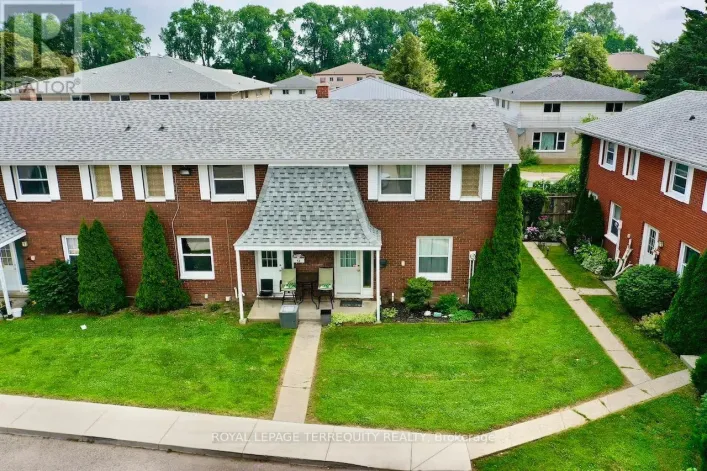 16 ORCHARD PLACE, Chatham-Kent