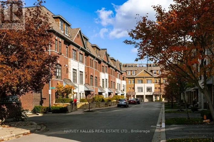 16 POWSELAND CRESCENT, Vaughan