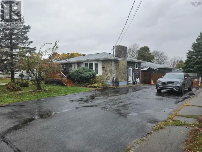 16 Rogers Avenue, Amherst