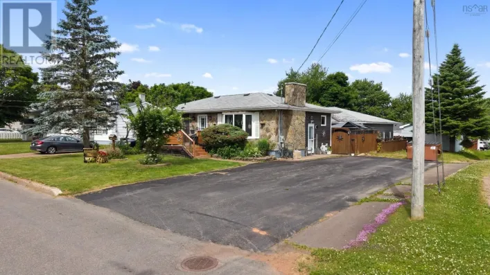 16 Rogers Avenue, Amherst