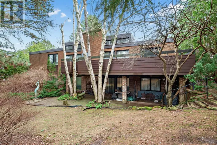 16 ROYAL OAK DRIVE, Toronto