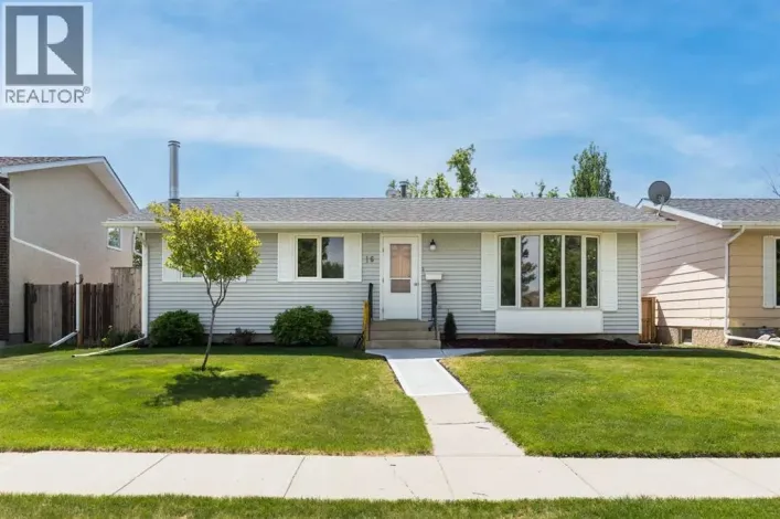 16 Simon Fraser Boulevard W, Lethbridge