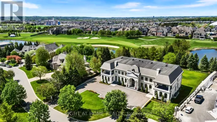 16 SIRONA'S LANE, Aurora