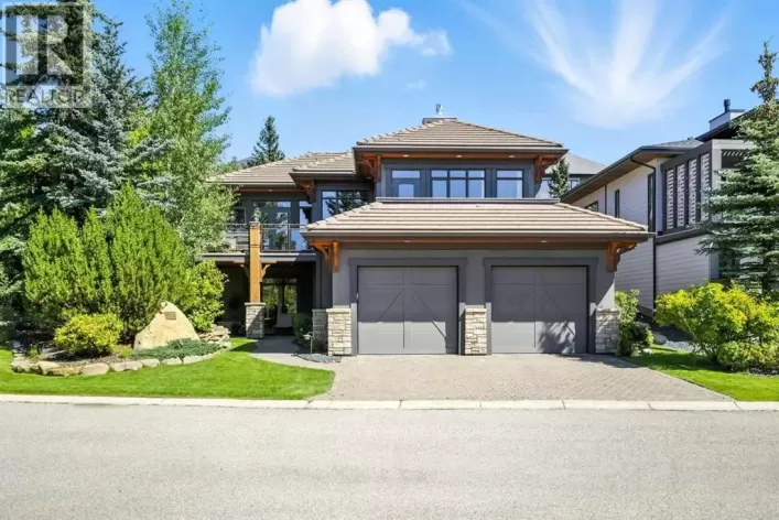 16 Spring Valley Lane SW, Calgary