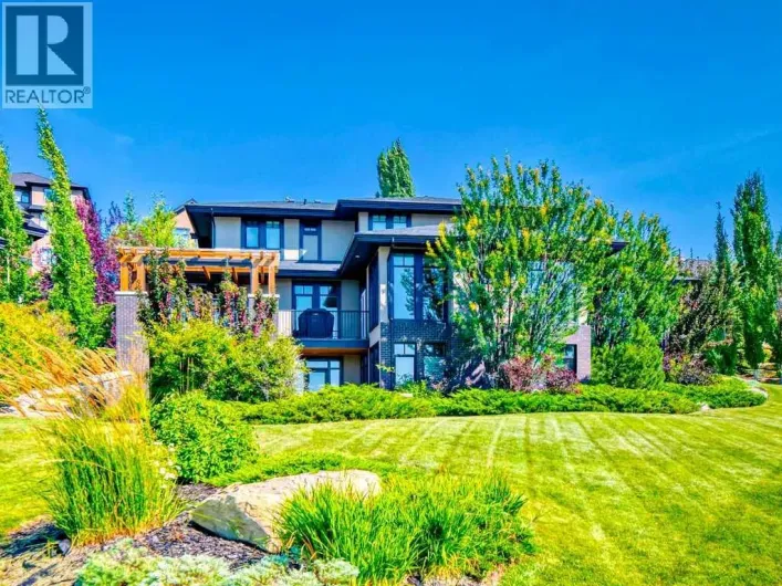 16 Spring Valley Way SW, Calgary