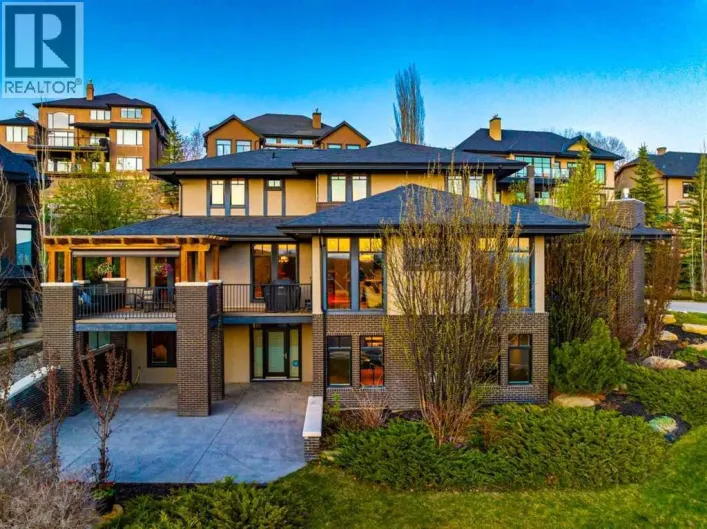 16 Spring Valley Way SW, Calgary