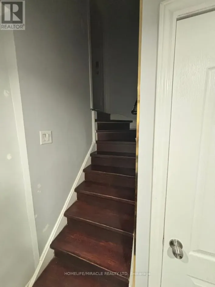 16 TRURO CIRCLE, Brampton