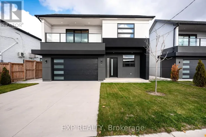 16 WALSH AVENUE, Toronto