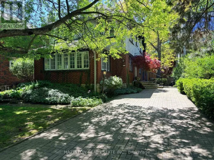 16 WELLS HILL AVENUE, Toronto