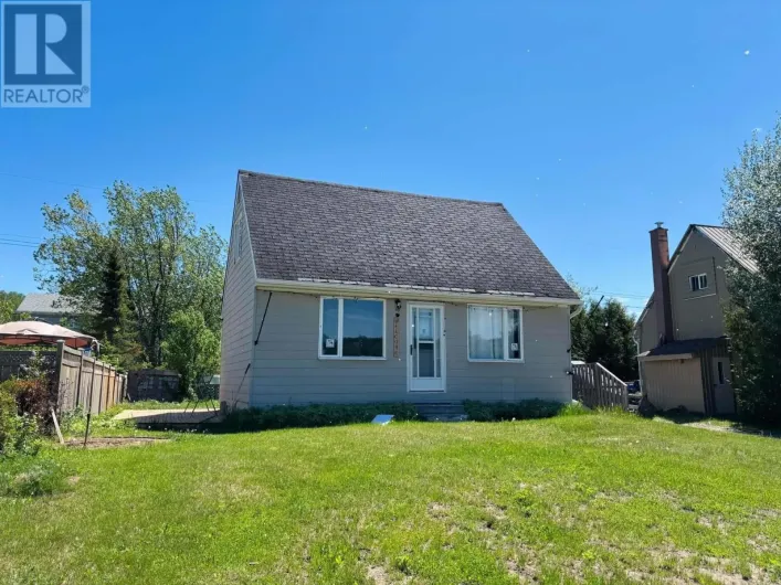16 WENONAH DRIVE, Manitouwadge