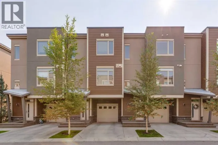16 Westpark Common SW, Calgary