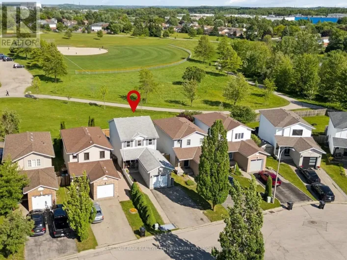 16 WHITE SANDS COURT, Kitchener