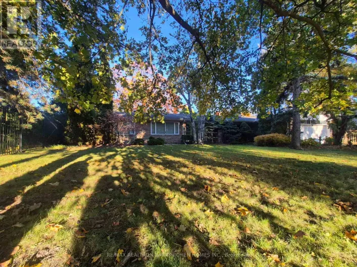 16 WILKET ROAD, Toronto