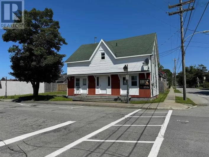 16 Willow Street|42 44 46 John Street, Yarmouth