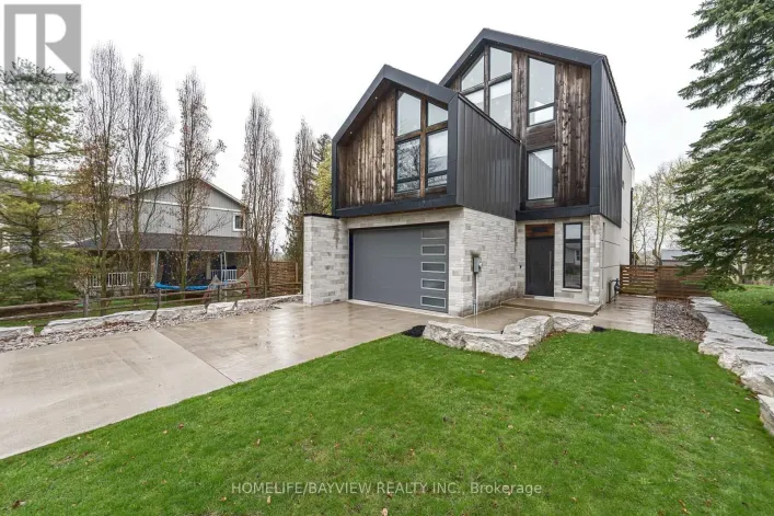16 WINDSOR DRIVE, Whitchurch-Stouffville