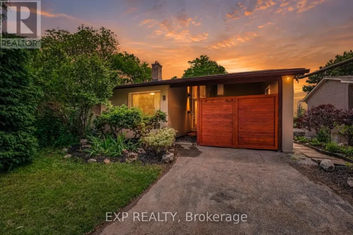 160 COTTONWOOD DRIVE, Toronto