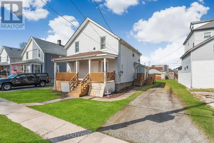 160 FARES STREET, Port Colborne