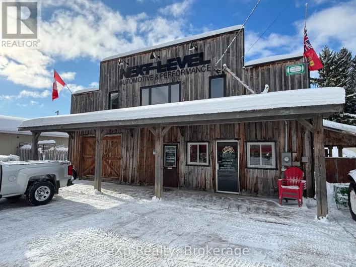 160 GARAFRAXA STREET, Chatsworth