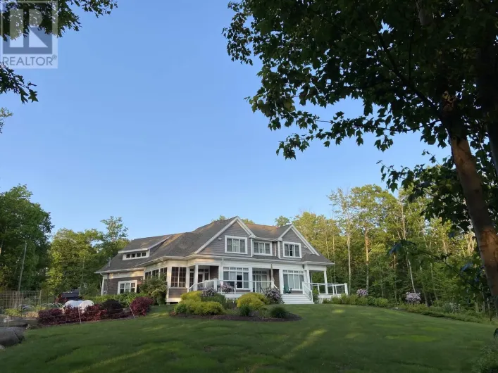 160 Stone Hedges Lane, Waverley