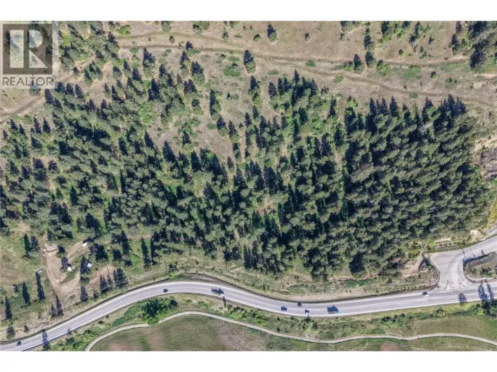 1600 Mountain View Avenue, Lumby