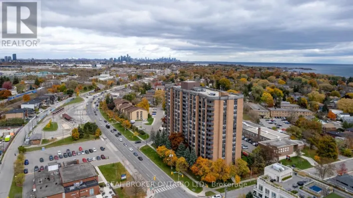 1601 - 3845 LAKE SHORE BOULEVARD W, Toronto