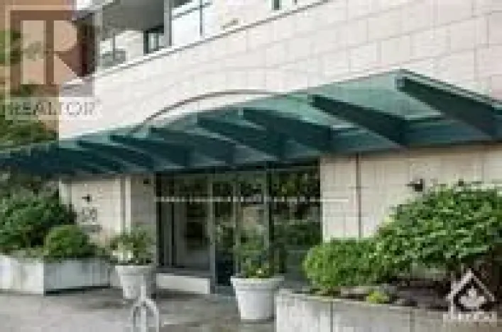 1601 - 570 LAURIER AVENUE W, Ottawa