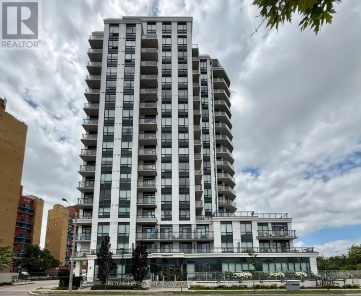 #1601 - 840 QUEENS PLATE DRIVE, Toronto