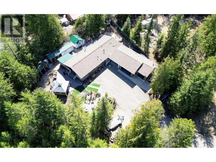 1601 BEECH Road, Christina Lake