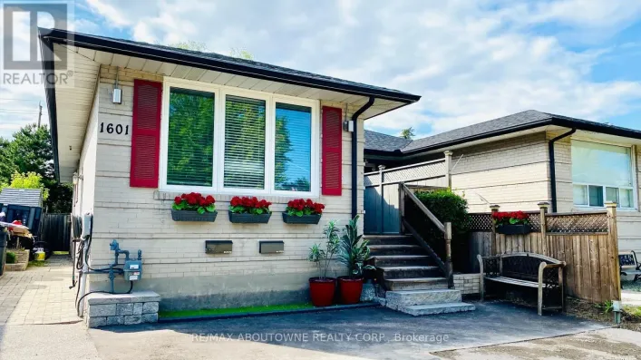 1601 SANDGATE CRESCENT, Mississauga
