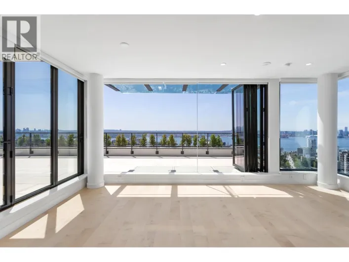 1602 135 E 13TH STREET, North Vancouver