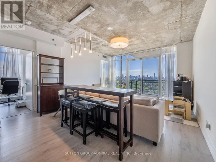 1602 - 20 MINOWAN MIIKAN LANE, Toronto
