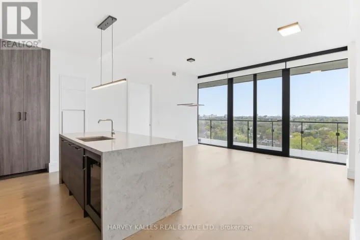1602 - 215 LONSDALE ROAD, Toronto